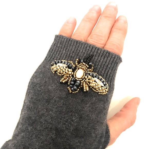 Cashmere Blend Cute Charcoal Grey Bug Mittens - Great Gift 💝 - NEW - Picture 2 of 5